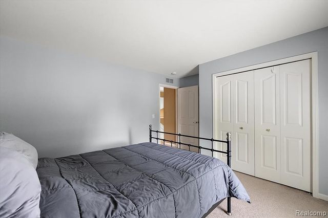 1885 Avon Glen Lane, Lake Orion, MI 48360