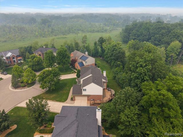 1885 Avon Glen Lane, Lake Orion, MI 48360