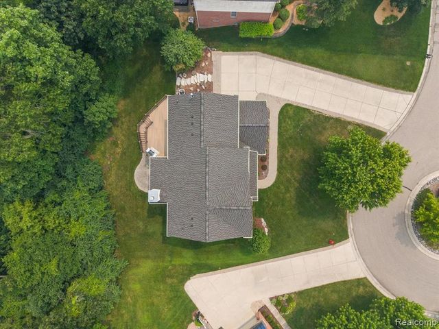 1885 Avon Glen Lane, Lake Orion, MI 48360