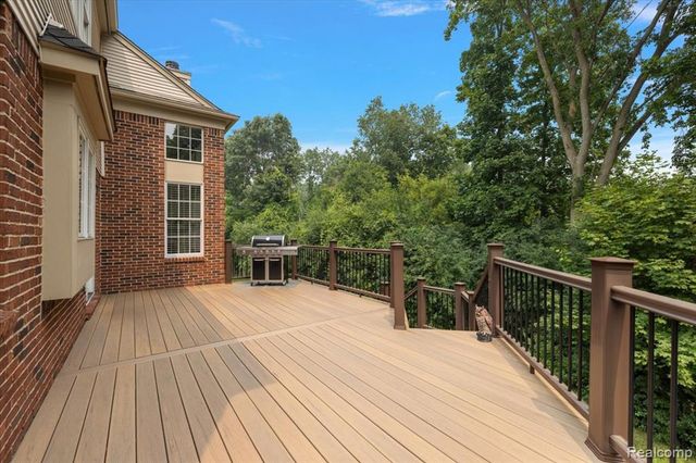 1885 Avon Glen Lane, Lake Orion, MI 48360