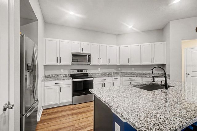 2449 BEGONIA STREET, Mascotte, FL 34753