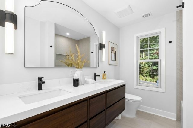 355 Ackerman St, Mountainside Boro, NJ 07092
