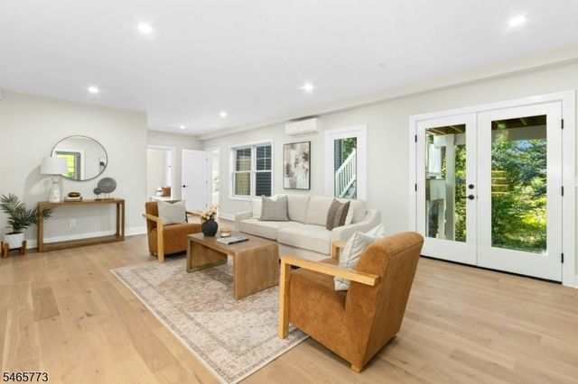 355 Ackerman St, Mountainside Boro, NJ 07092