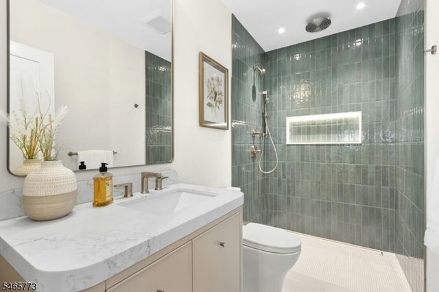 355 Ackerman St, Mountainside Boro, NJ 07092