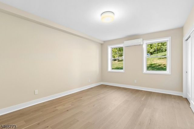 355 Ackerman St, Mountainside Boro, NJ 07092