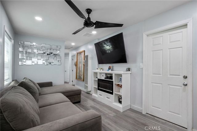 728 W Cressey, Compton, CA 90222