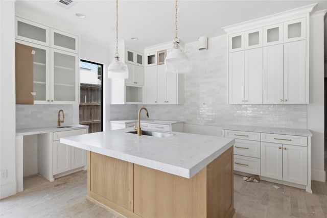 4330 Glenwick Lane, University Park, TX 75205