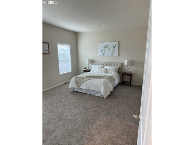 2544 Rosebay St, Eugene, OR 97402