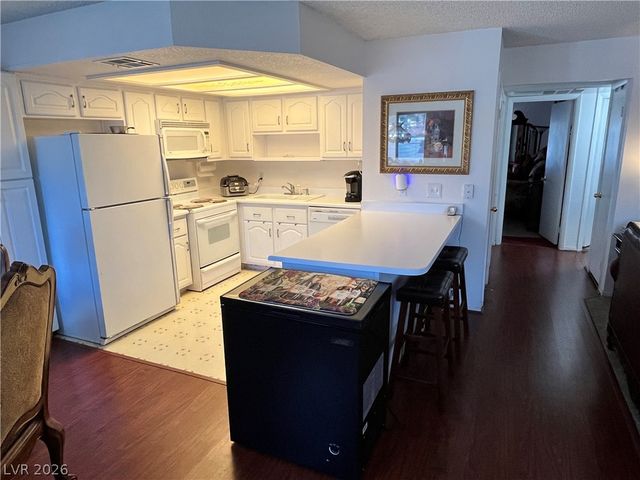 1104 Pinto Rock Lane 101, Las Vegas, NV 89128