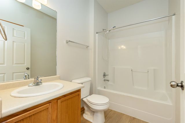 1207 NE 5th Lane 1, Ankeny, IA 50021