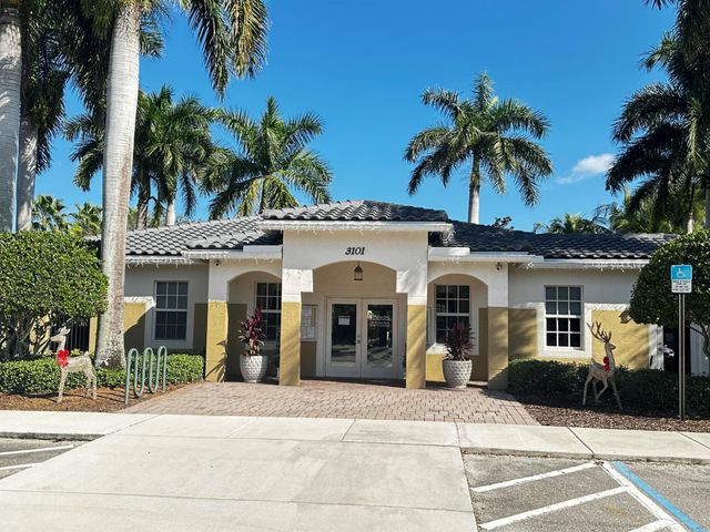 3031 SE Lexington Lakes Drive 204, Stuart, FL 34994