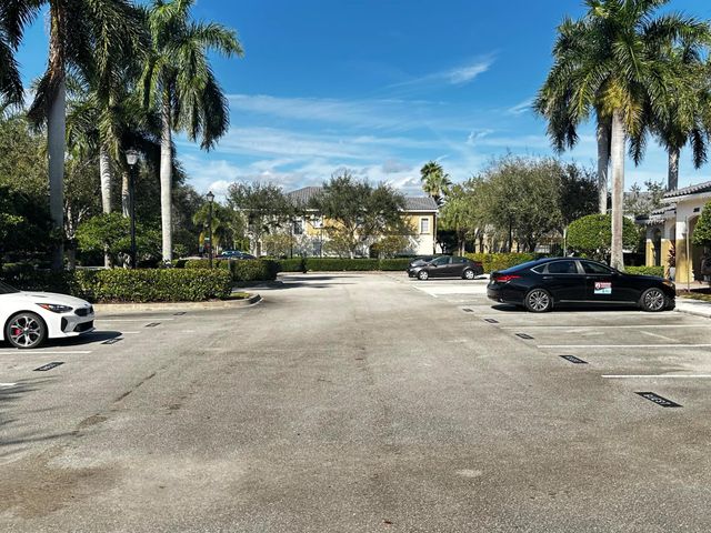 3031 SE Lexington Lakes Drive 204, Stuart, FL 34994