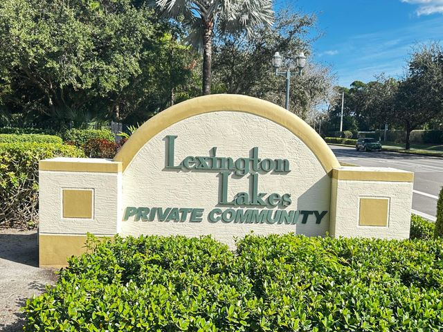 3031 SE Lexington Lakes Drive 204, Stuart, FL 34994