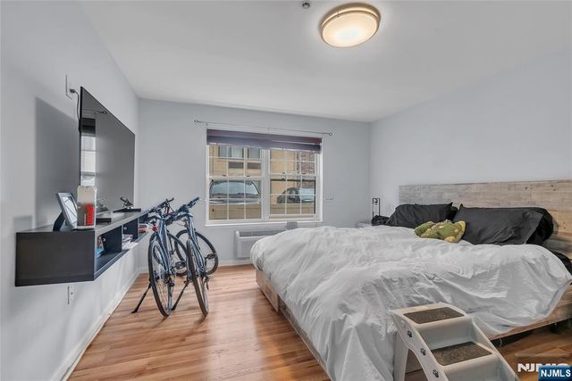 547 Gorge Road 2E, Cliffside Park, NJ 07010