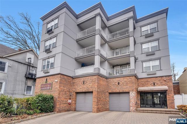 547 Gorge Road 2E, Cliffside Park, NJ 07010