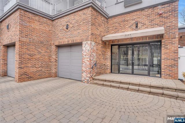 547 Gorge Road 2E, Cliffside Park, NJ 07010