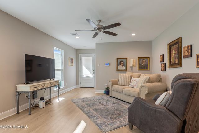 234 Camerons Cove Drive, Carencro, LA 70520