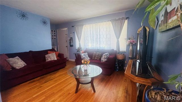 4335 California Avenue, St Louis, MO 63111