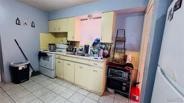 4335 California Avenue, St Louis, MO 63111