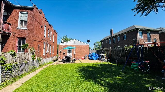 4335 California Avenue, St Louis, MO 63111