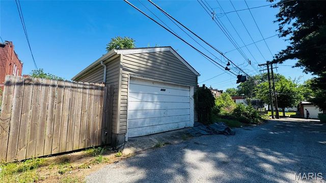 4335 California Avenue, St Louis, MO 63111