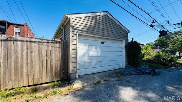 4335 California Avenue, St Louis, MO 63111