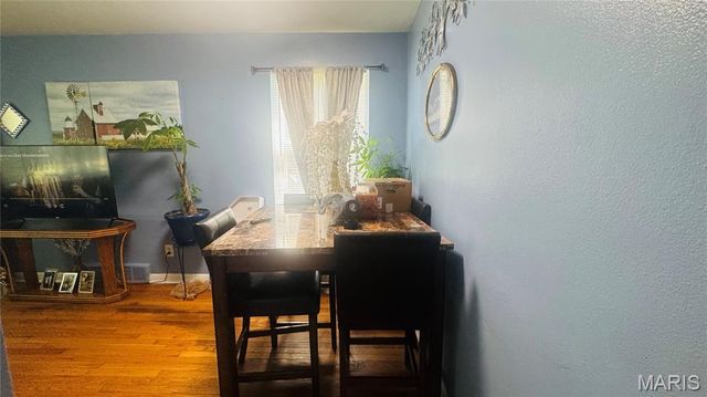 4335 California Avenue, St Louis, MO 63111