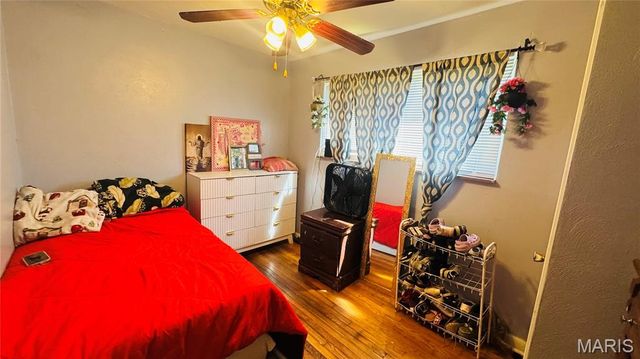 4335 California Avenue, St Louis, MO 63111