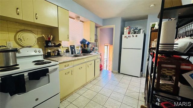 4335 California Avenue, St Louis, MO 63111