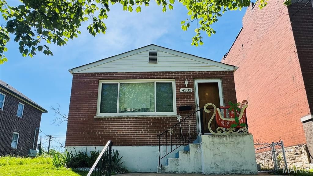 4335 California Avenue, St Louis, MO 63111