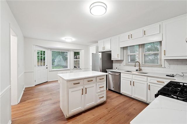 2745 Saxon Drive, Duluth, GA 30096