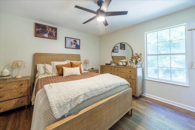 860 Anchor Drive, Lenoir City, TN 37771