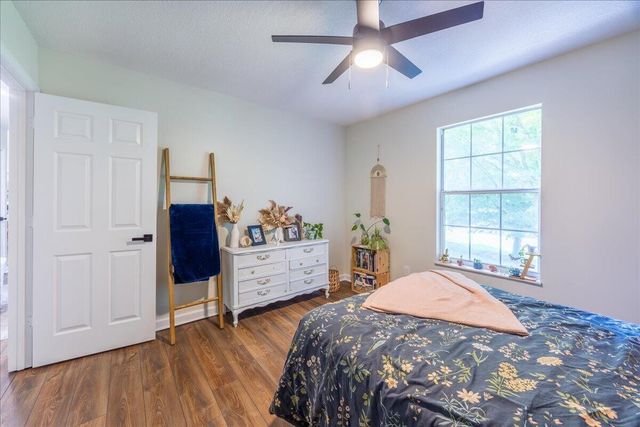 860 Anchor Drive, Lenoir City, TN 37771