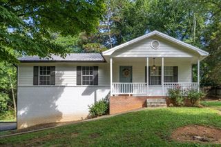 860 Anchor Drive, Lenoir City, TN 37771