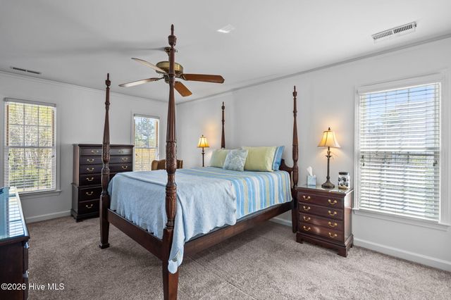 624 N Colony Circle, Wilmington, NC 28409