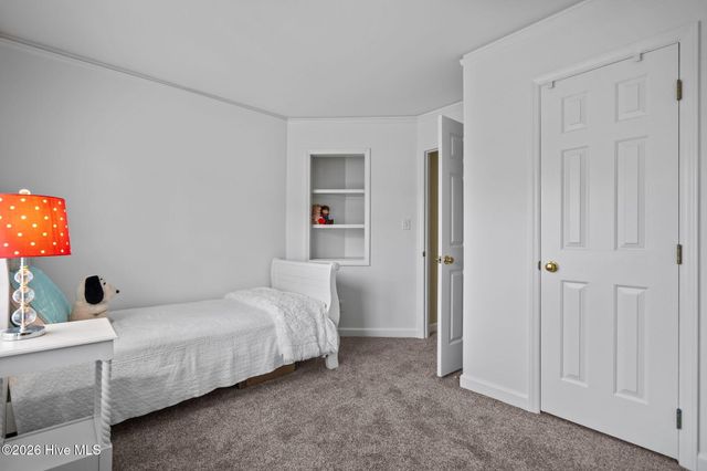 624 N Colony Circle, Wilmington, NC 28409