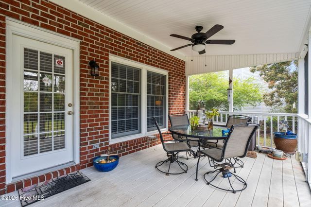 624 N Colony Circle, Wilmington, NC 28409