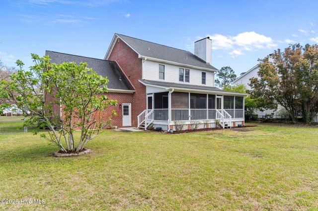 624 N Colony Circle, Wilmington, NC 28409