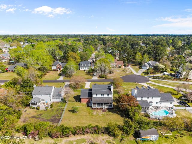 624 N Colony Circle, Wilmington, NC 28409