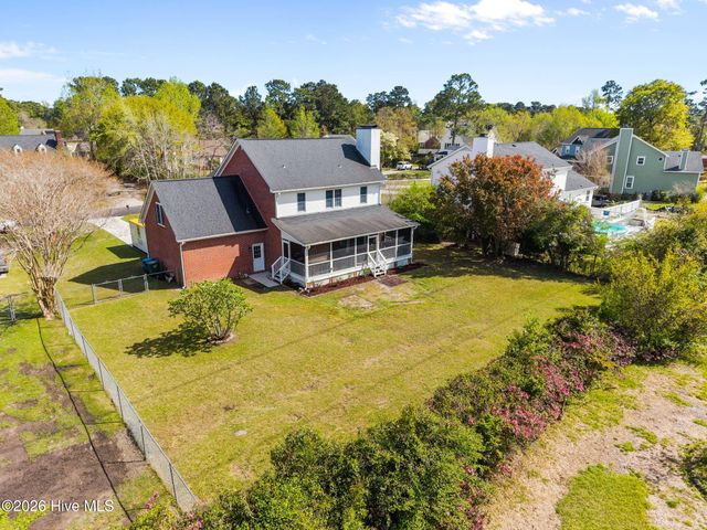 624 N Colony Circle, Wilmington, NC 28409