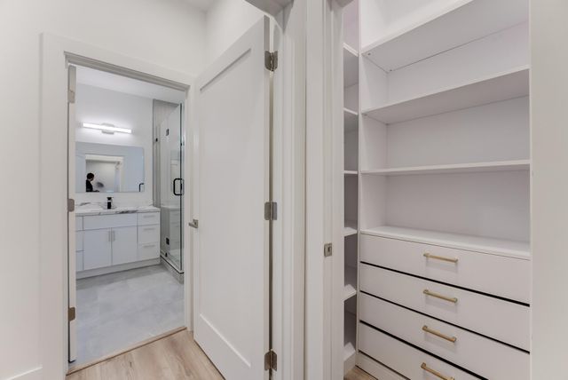 1216 W 23rd Street, Houston, TX 77008