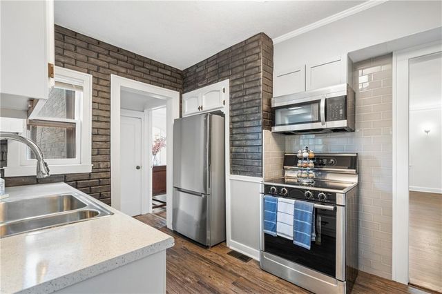 2118 Tauromee Avenue, Kansas City, KS 66102