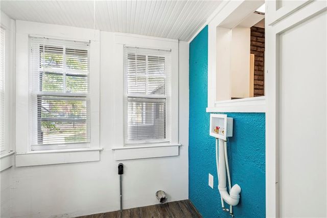 2118 Tauromee Avenue, Kansas City, KS 66102