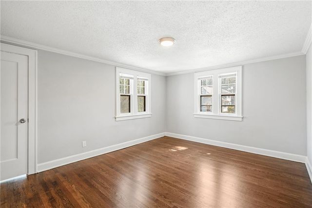 2118 Tauromee Avenue, Kansas City, KS 66102