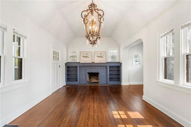 2118 Tauromee Avenue, Kansas City, KS 66102