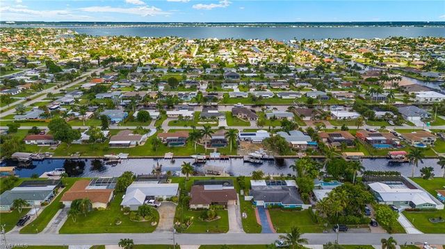 3021 SE 17th AVE, Cape Coral, FL 33904