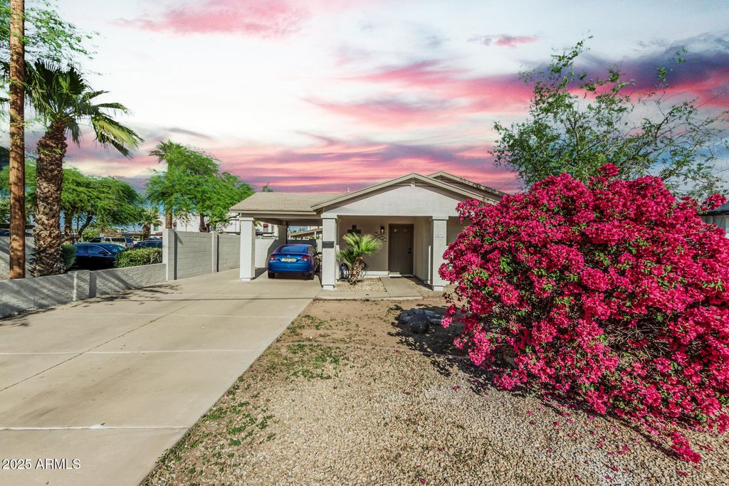 2531 N 15TH Street, Phoenix, AZ 85006