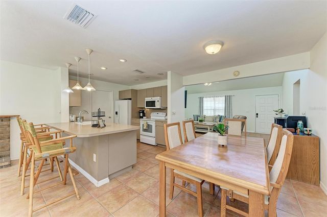 2660 DAVIS BOULEVARD, Sarasota, FL 34237