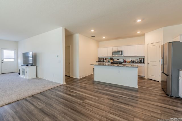 5203 Winding Stream, St Hedwig, TX 78152