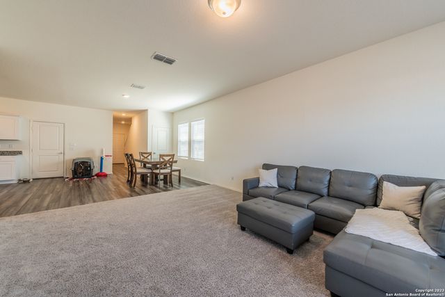 5203 Winding Stream, St Hedwig, TX 78152